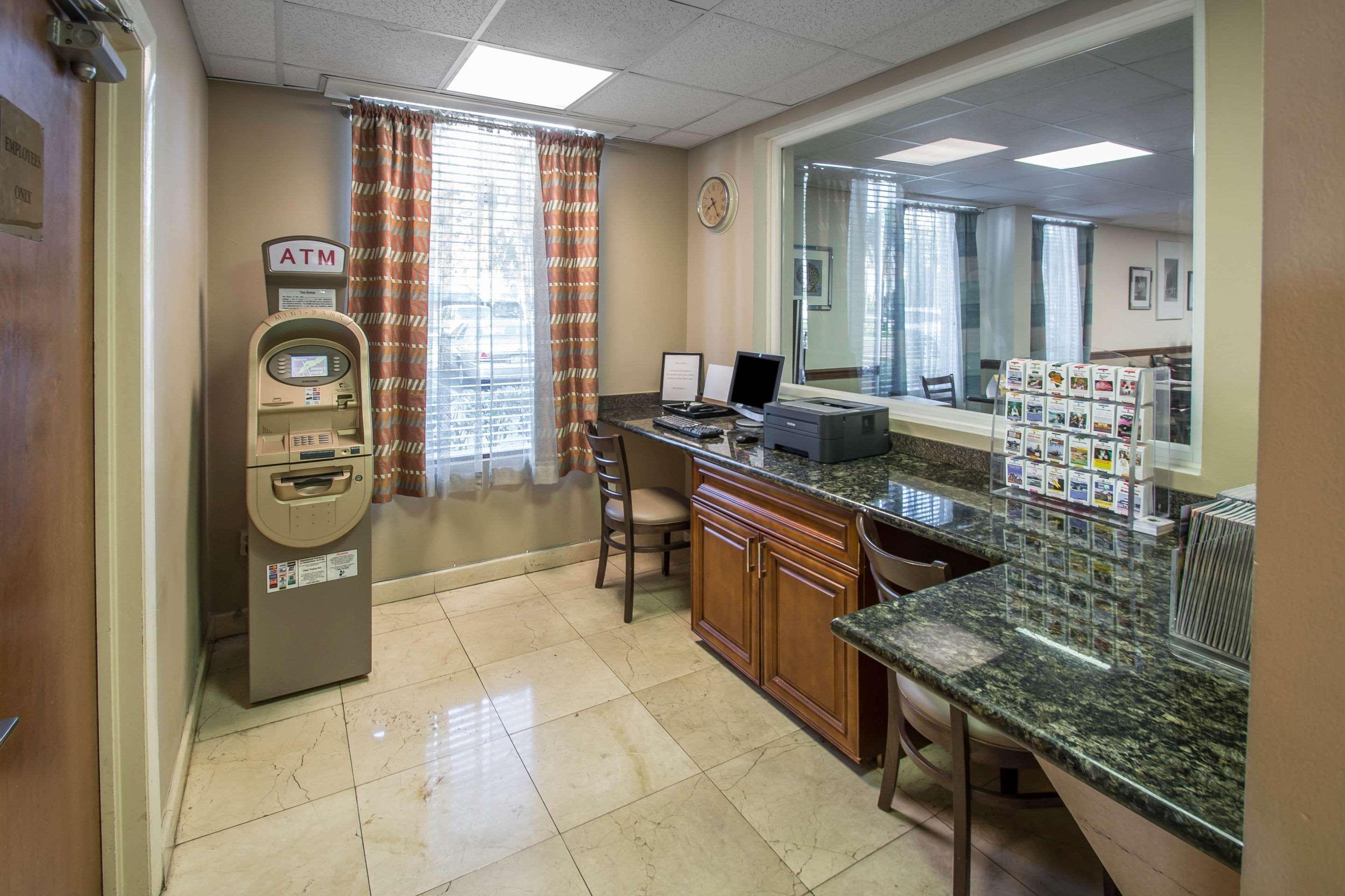Comfort Inn & Suites Fort Lauderdale West Turnpike Lauderdale Lakes Exterior photo