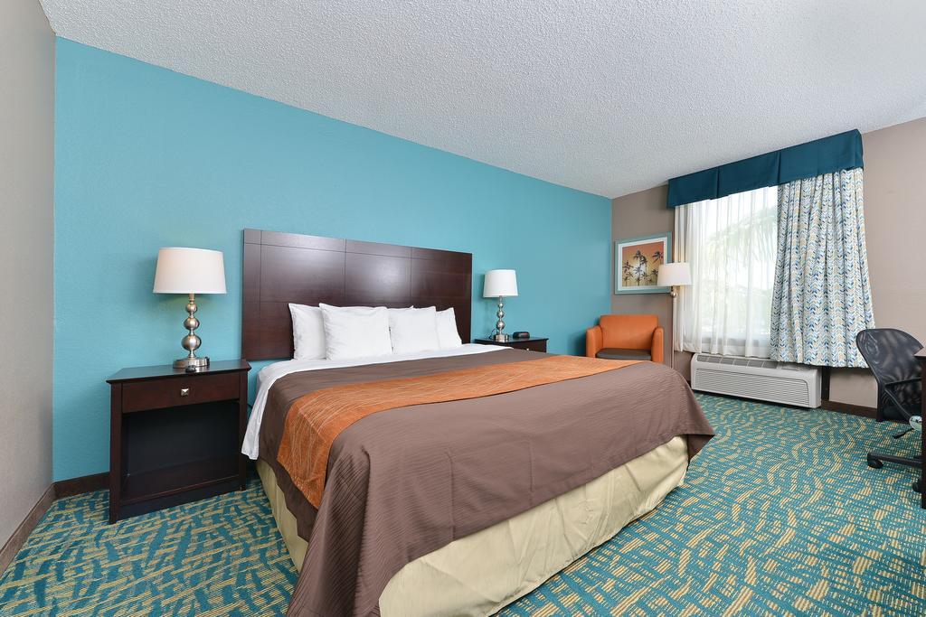 Comfort Inn & Suites Fort Lauderdale West Turnpike Lauderdale Lakes Exterior photo