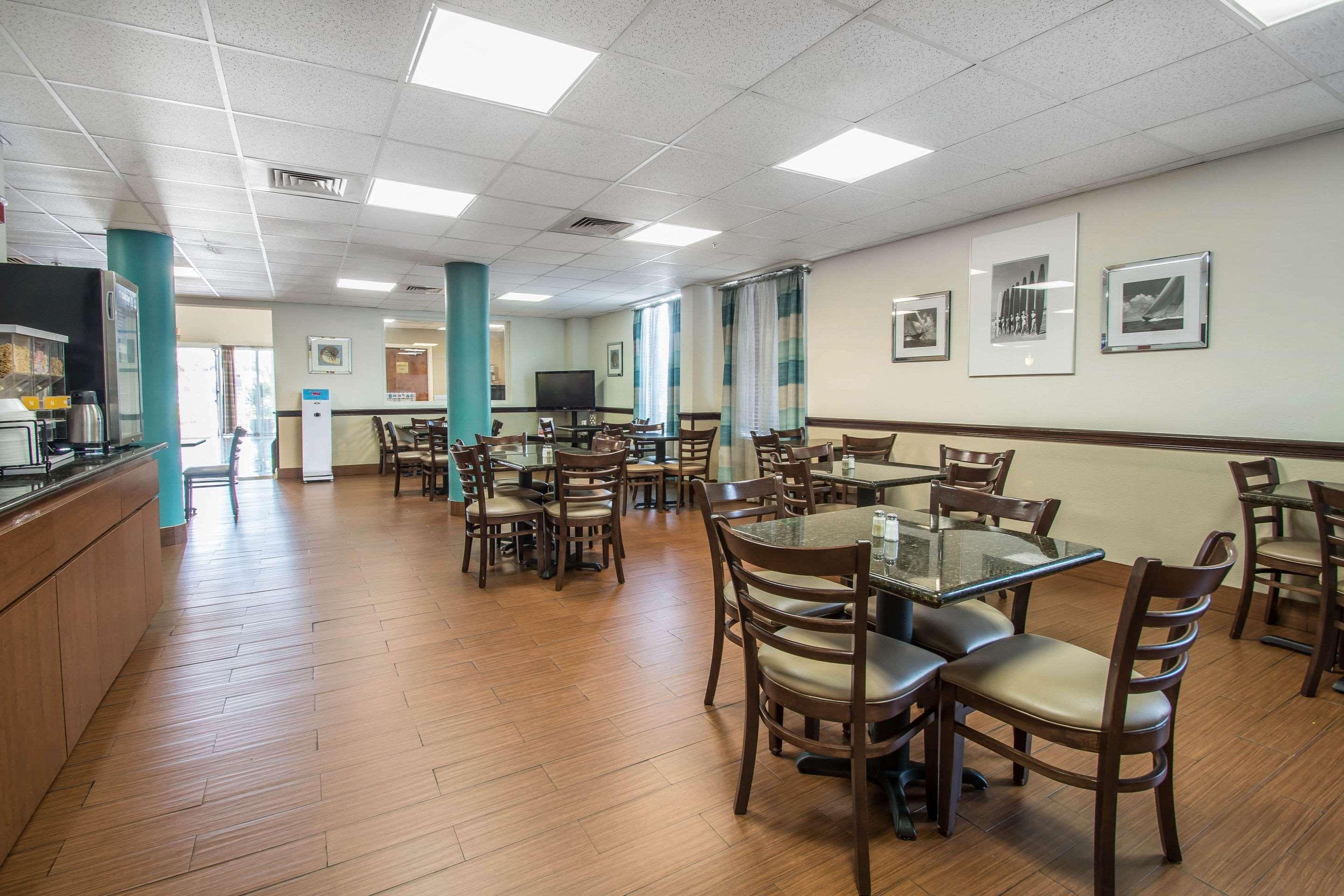Comfort Inn & Suites Fort Lauderdale West Turnpike Lauderdale Lakes Exterior photo